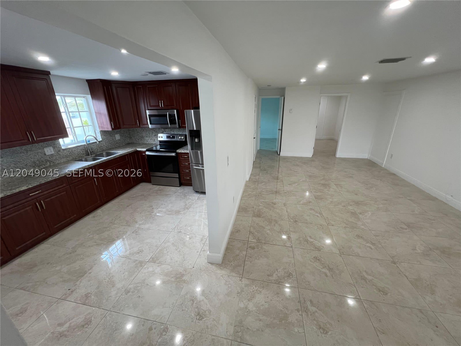 4365 W 1st Ave – photo 2