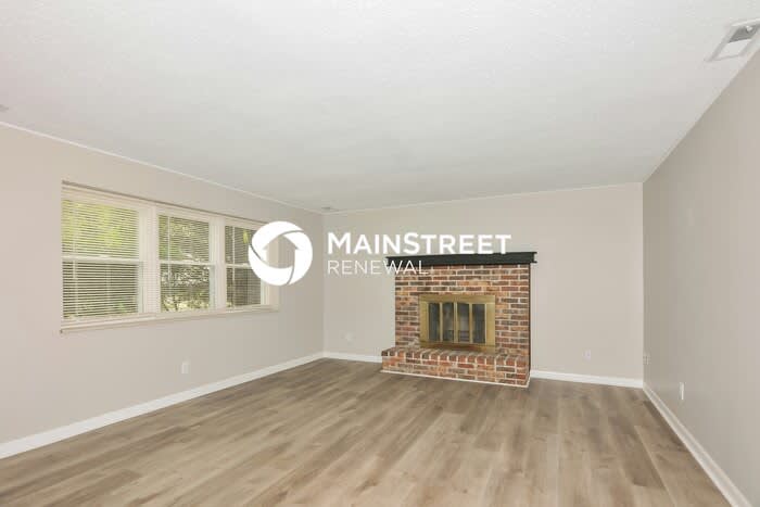 562 Green Forest Drive – photo 3