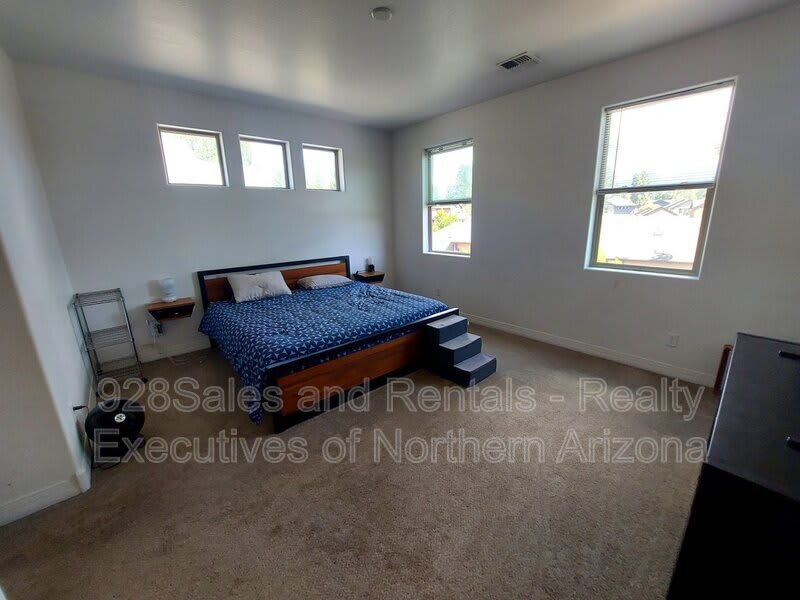 2449 W Bruce Balle Dr – photo 2