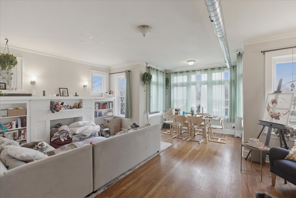 1042 North Kedzie Avenue – photo 2