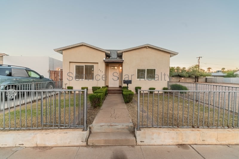 337 N 15th Ave – photo 1