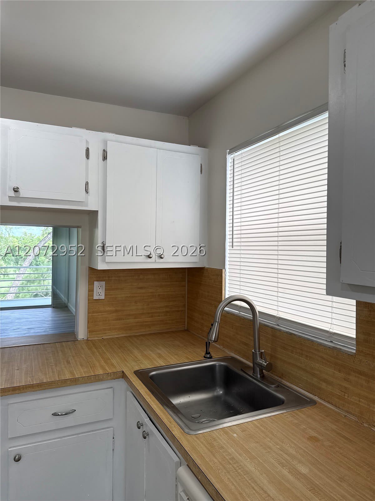 8380 Sands Point Blvd – photo 2