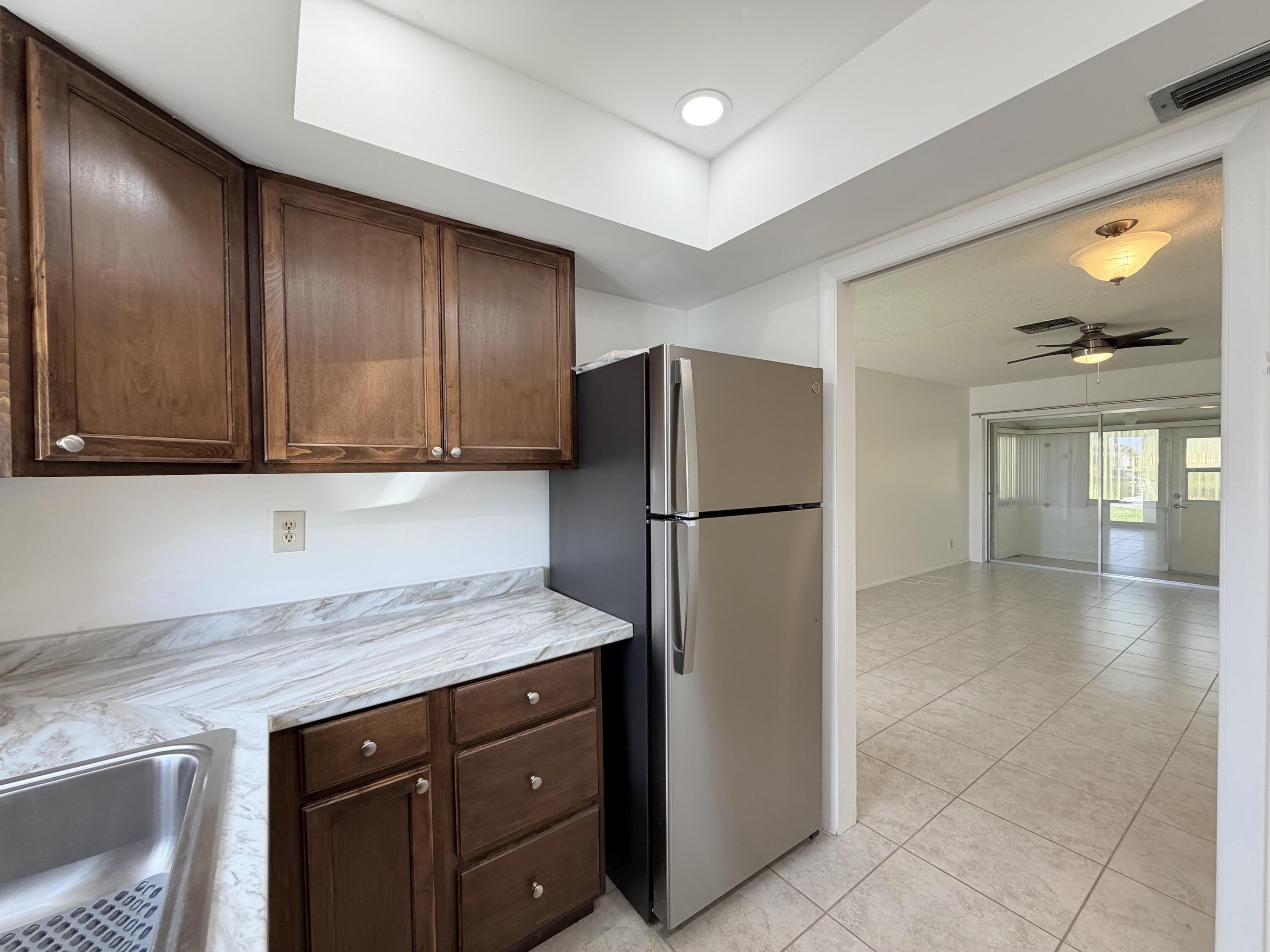 2607 Dudley Drive W – photo 5