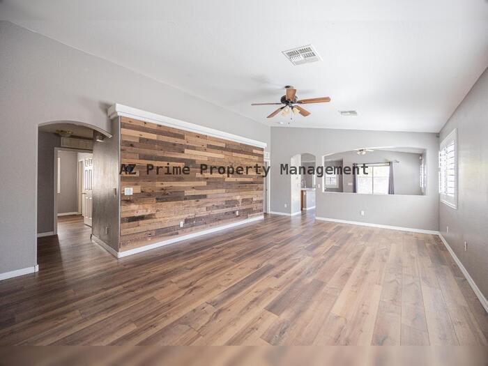 10960 West Taft Street – photo 4