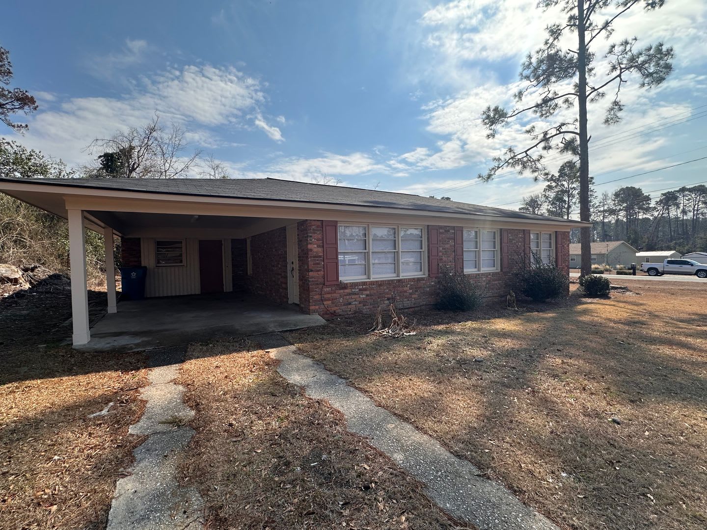 3 Bed 1 Bath Brick House – photo 1