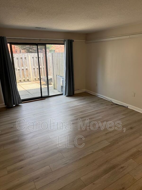 2530 E North St – photo 2