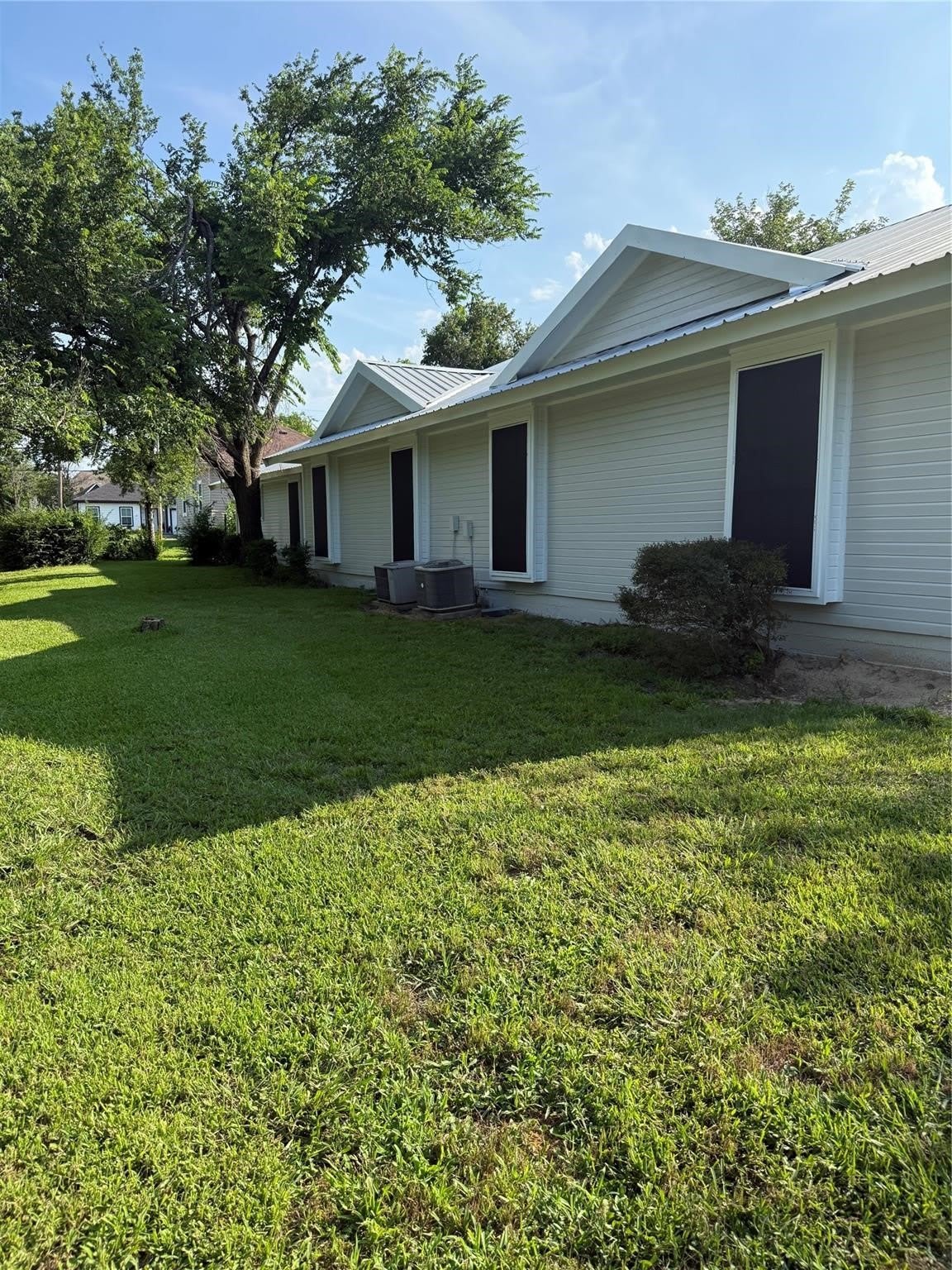 304 E Hickory Street – photo 2
