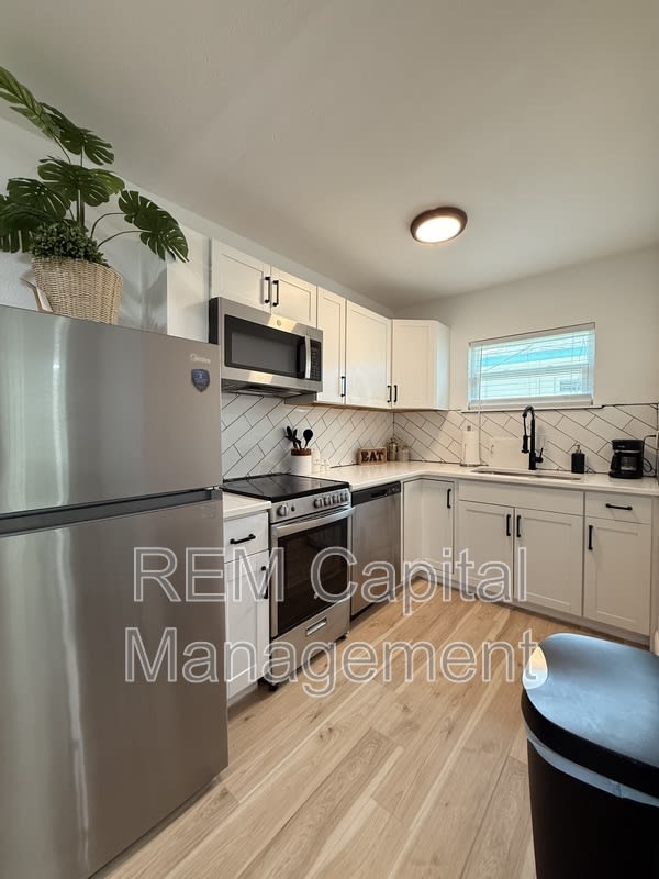224 30th Ave N – photo 4