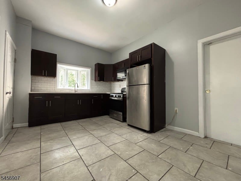 144 E Jersey St – photo 1