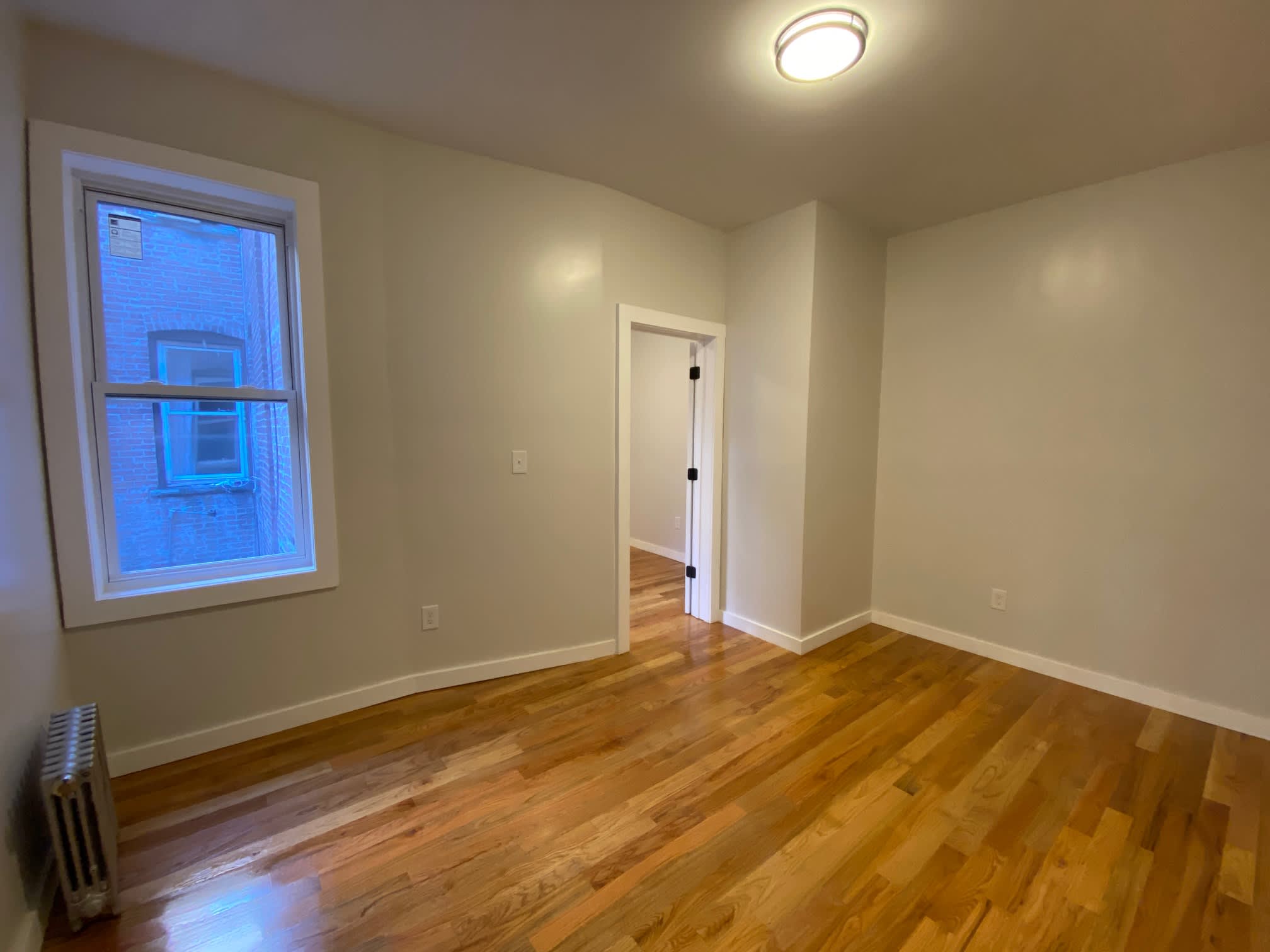 5608 Hudson AveApt 13 – photo 4