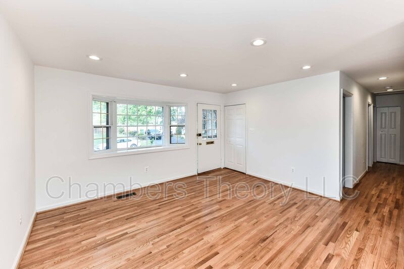 1020 S. Hoga Rd. – photo 4