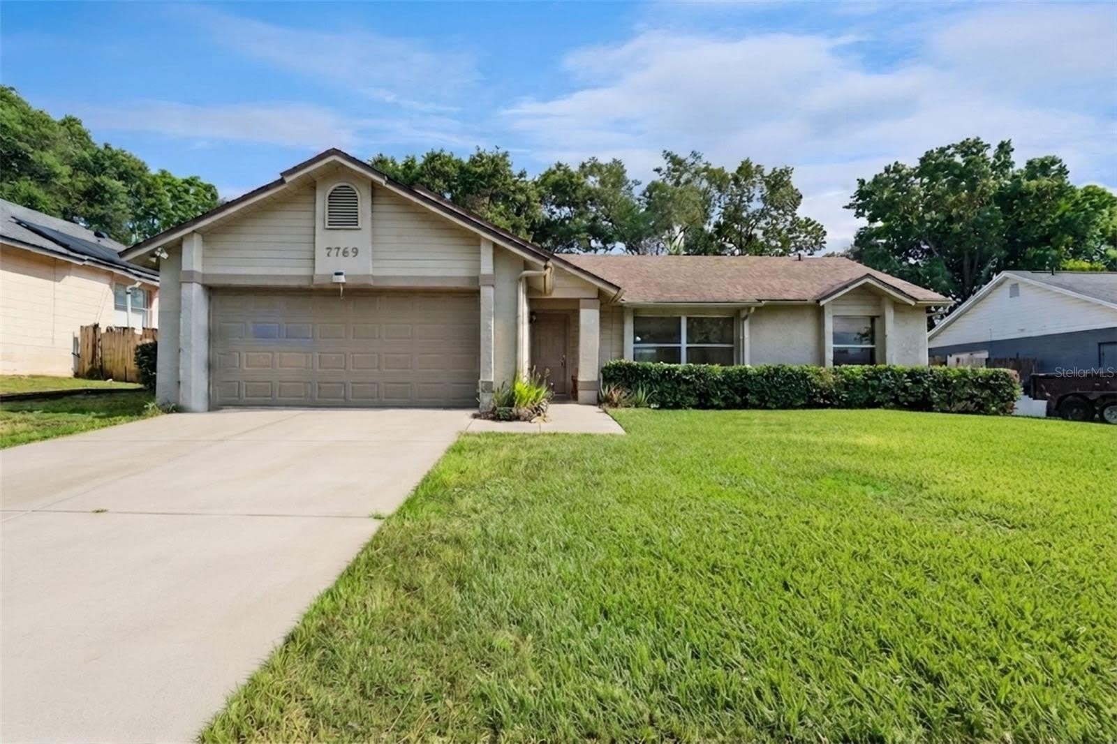 7769 Barberry Dr – photo 1