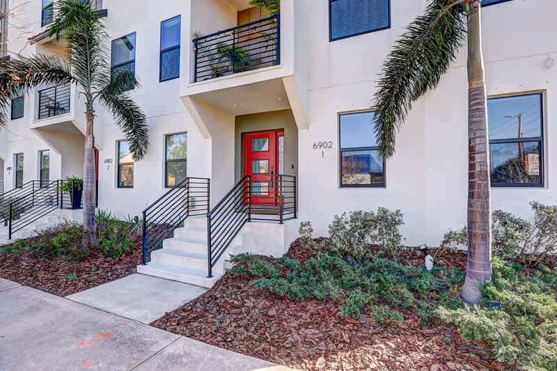 6902 S Macdill Ave – photo 2