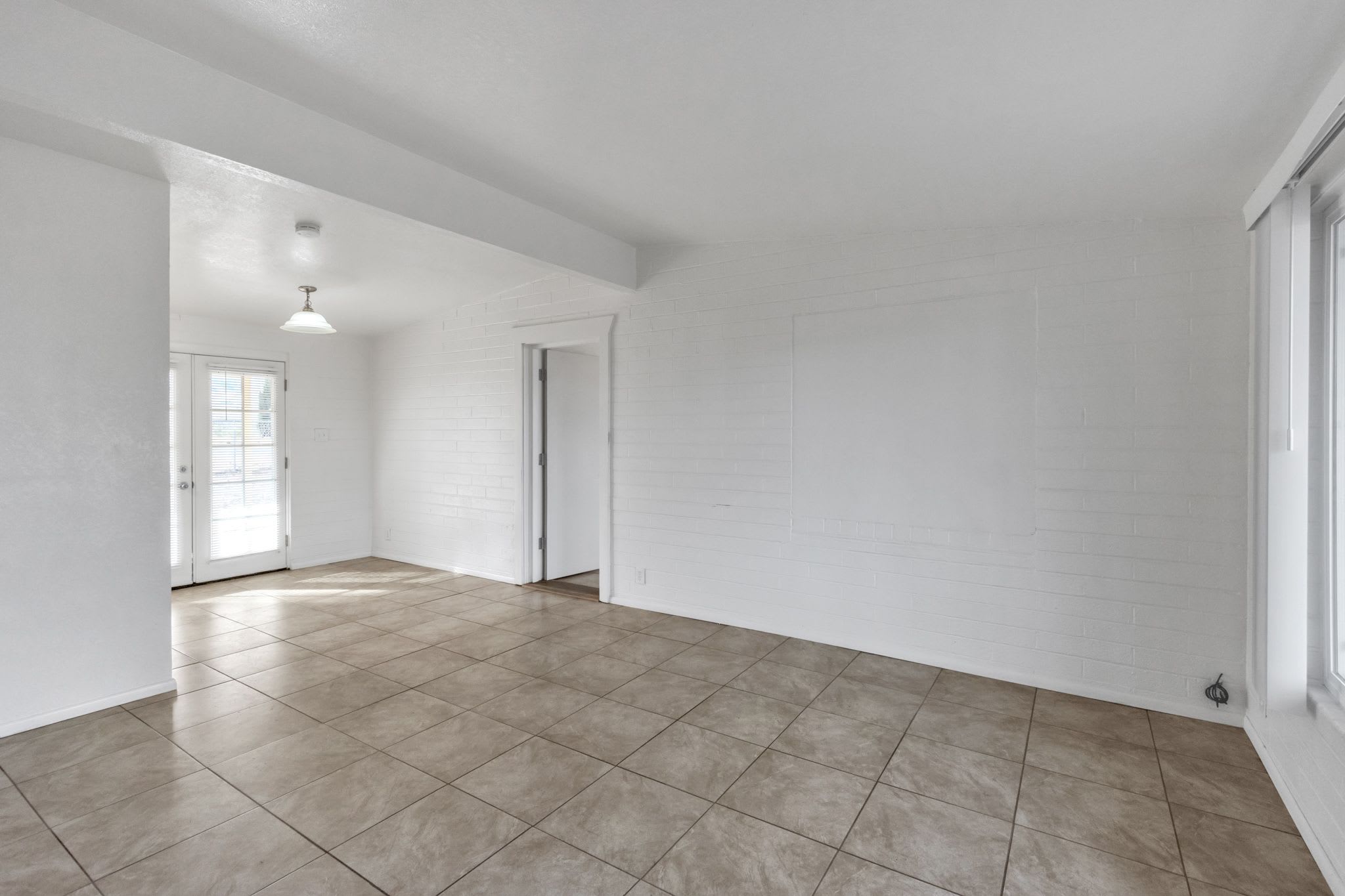 216 Whitton St – photo 5