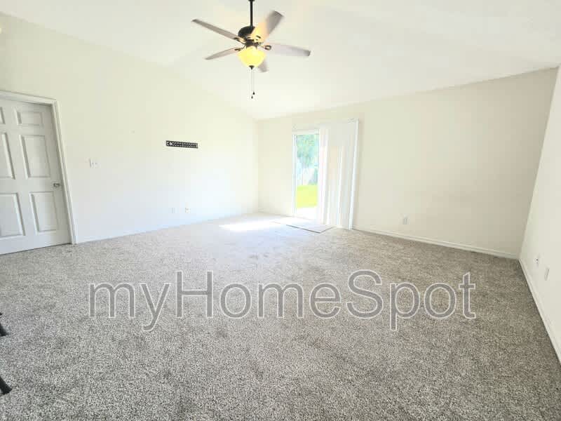2497 Redoubt Ave – photo 3