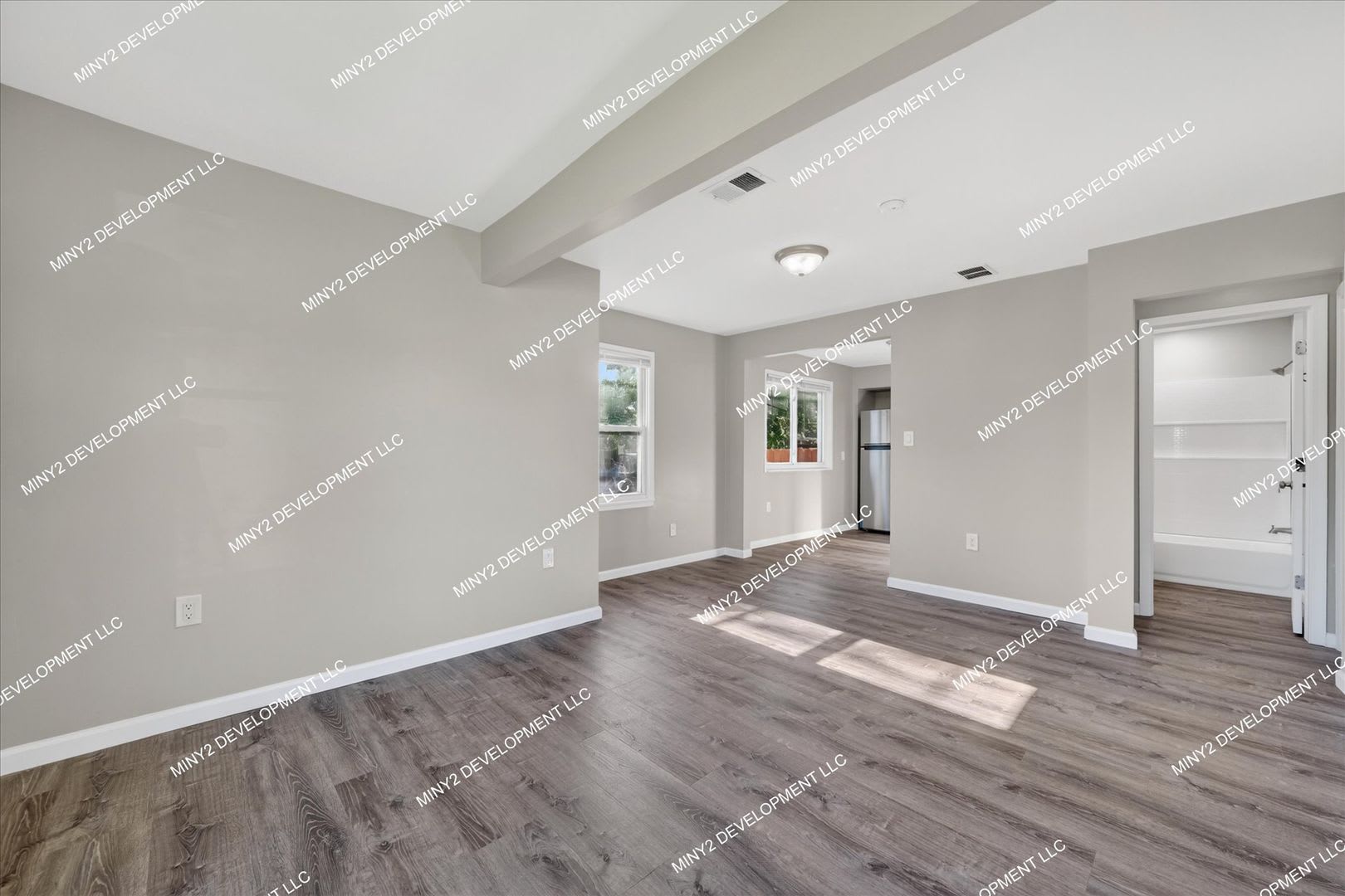 Fully Renovated 2-Bedroom Single-Level Home in Warren – photo 3
