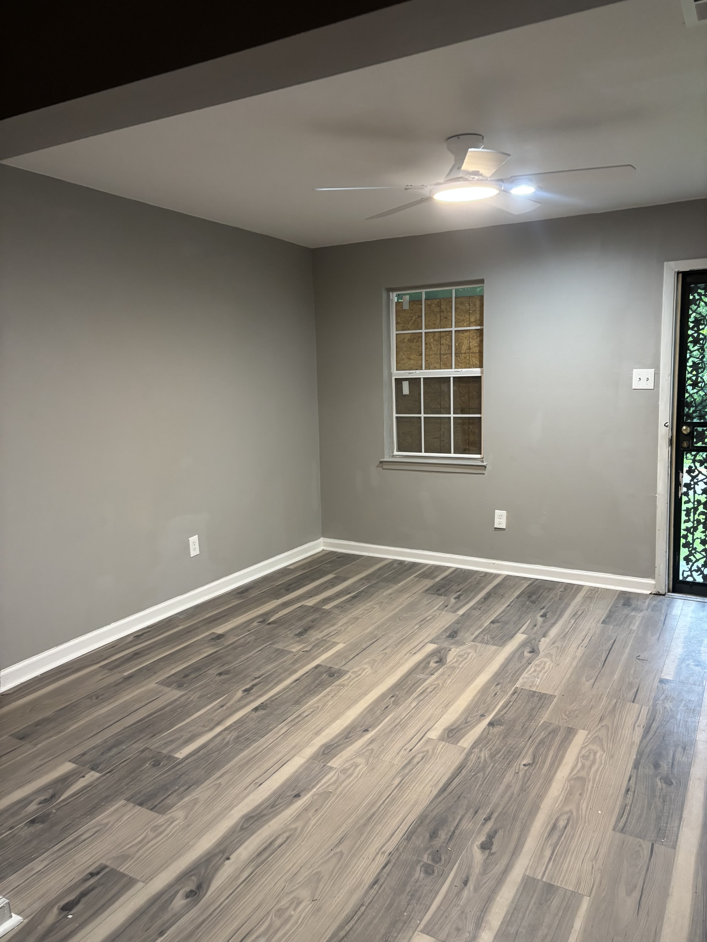 1889 Marjorie Street – photo 3