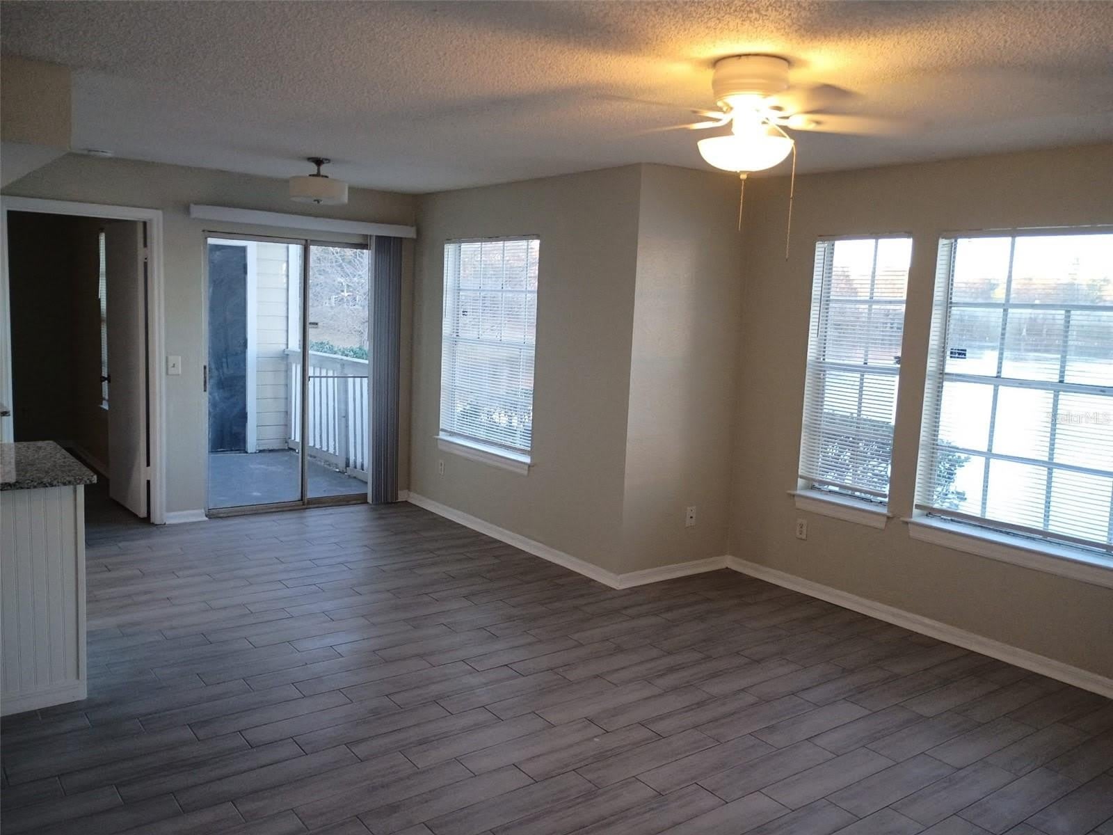 1037 S HIAWASSEE Road – photo 2