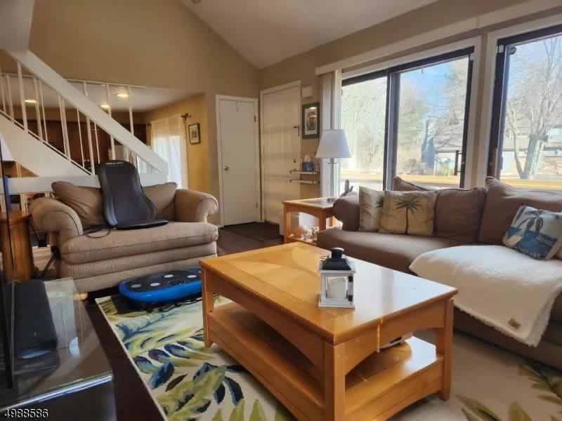 64 Sycamore Ct – photo 3