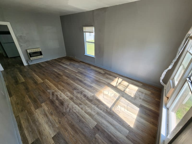 227 North Hope Avenue – photo 2