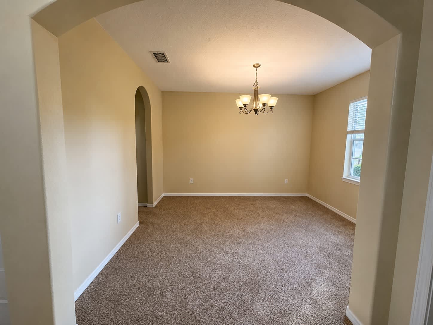 15487 Camp Dubois Cres – photo 2
