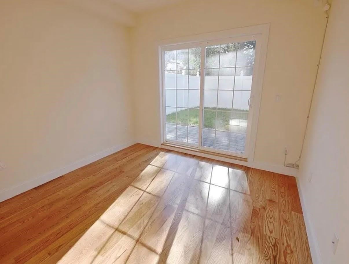 489 MERCER ST – photo 3