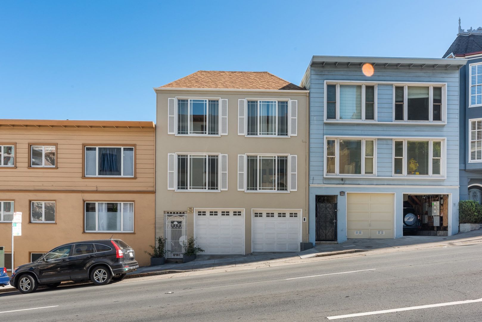 Stunning Pet Friendly Edwardian 2Br Remodel In Prime Location – photo 1