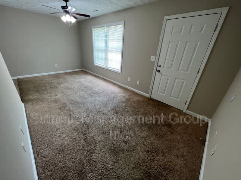 158 Elder Dr, Unit A – photo 3
