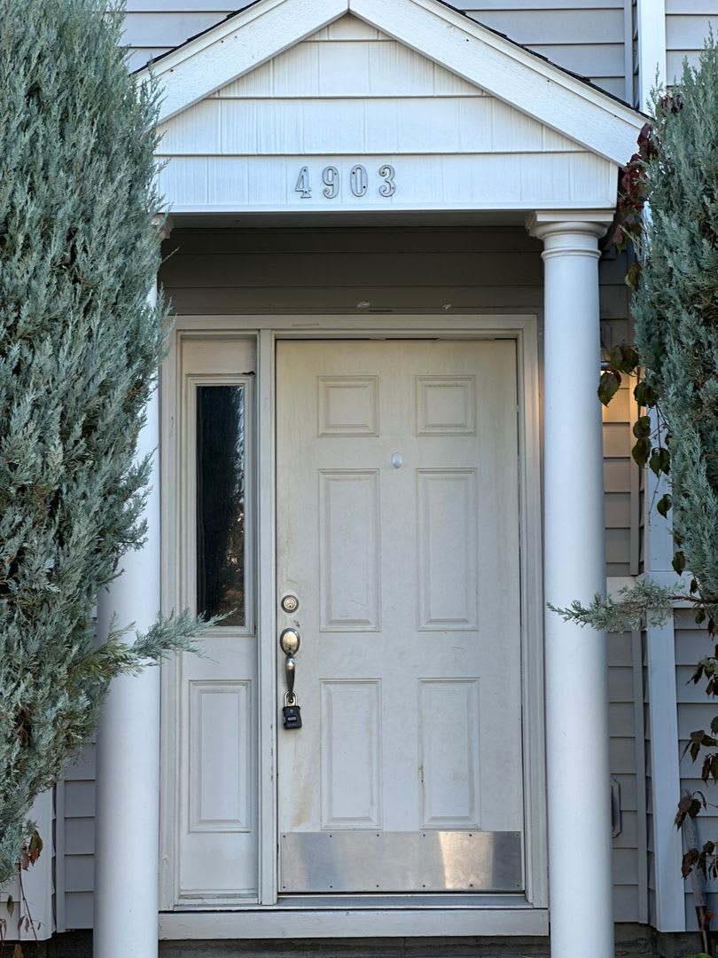 Spacious 2 bed/2.5 bath with bonus room townhome off Road 68 – photo 2
