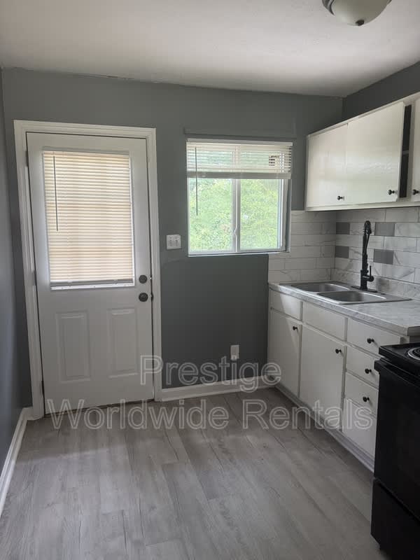 4125 Sandfort Road – photo 4