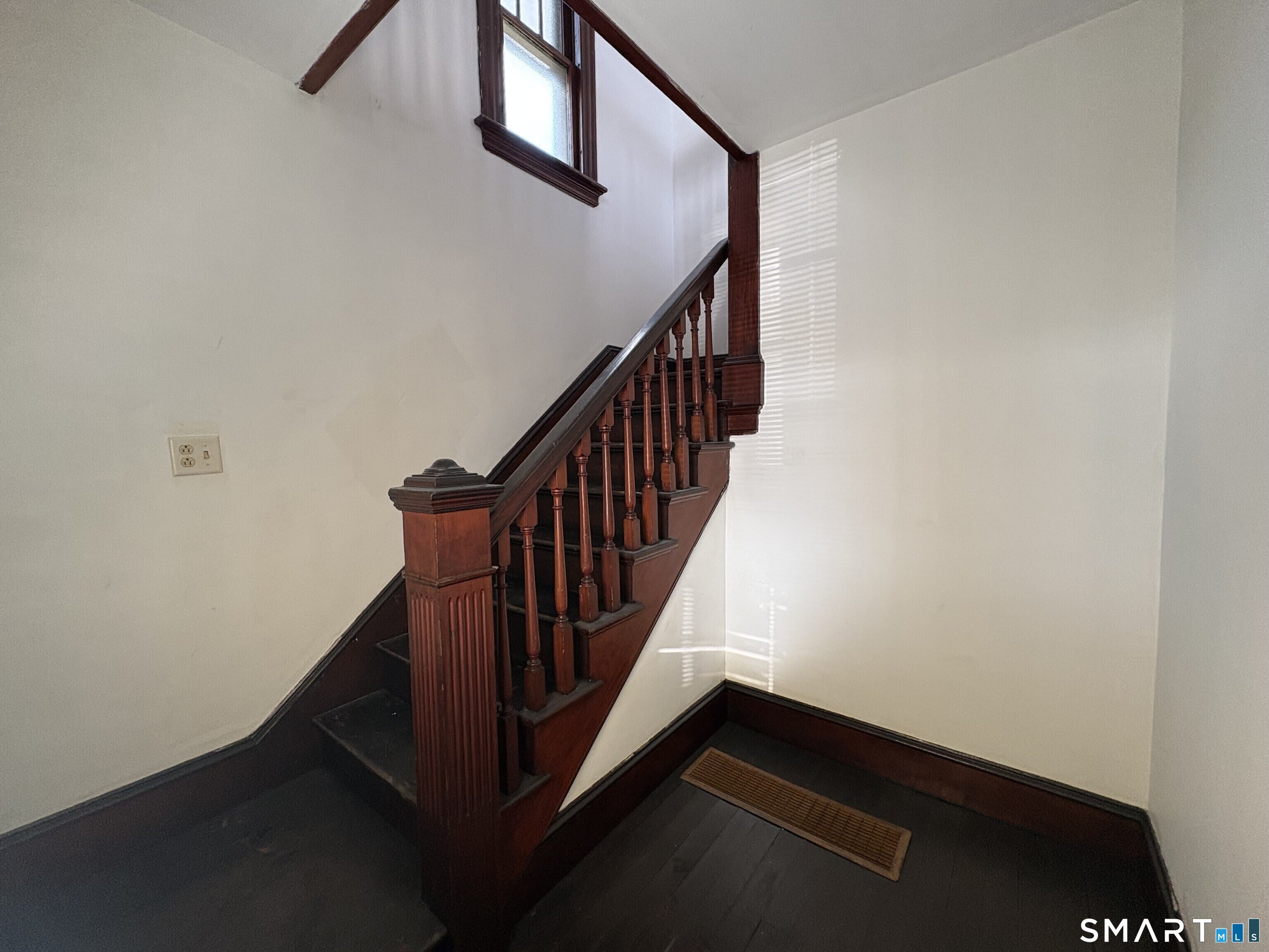 118 New Haven Avenue – photo 3