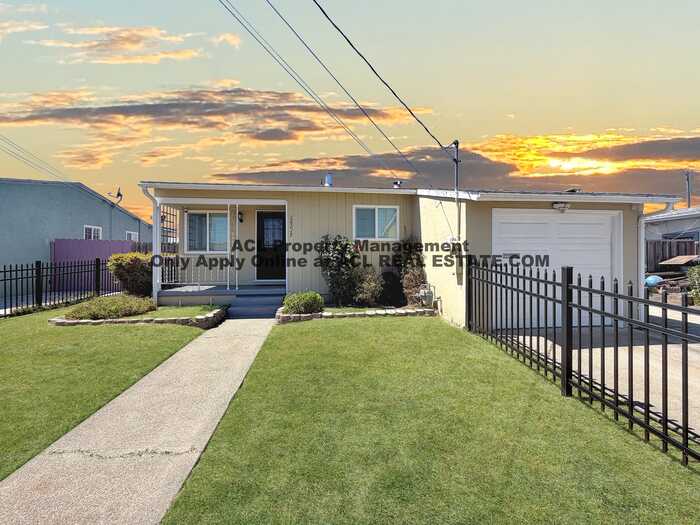 26217 Hickory Ave – photo 1