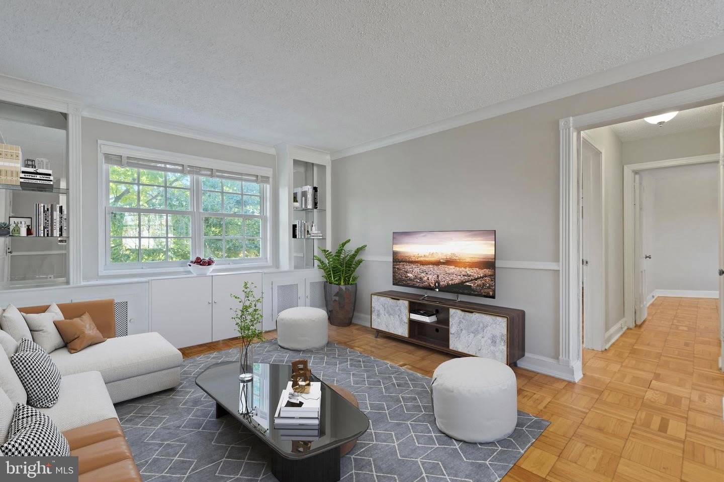 1630 W ABINGDON DR #301 – photo 4