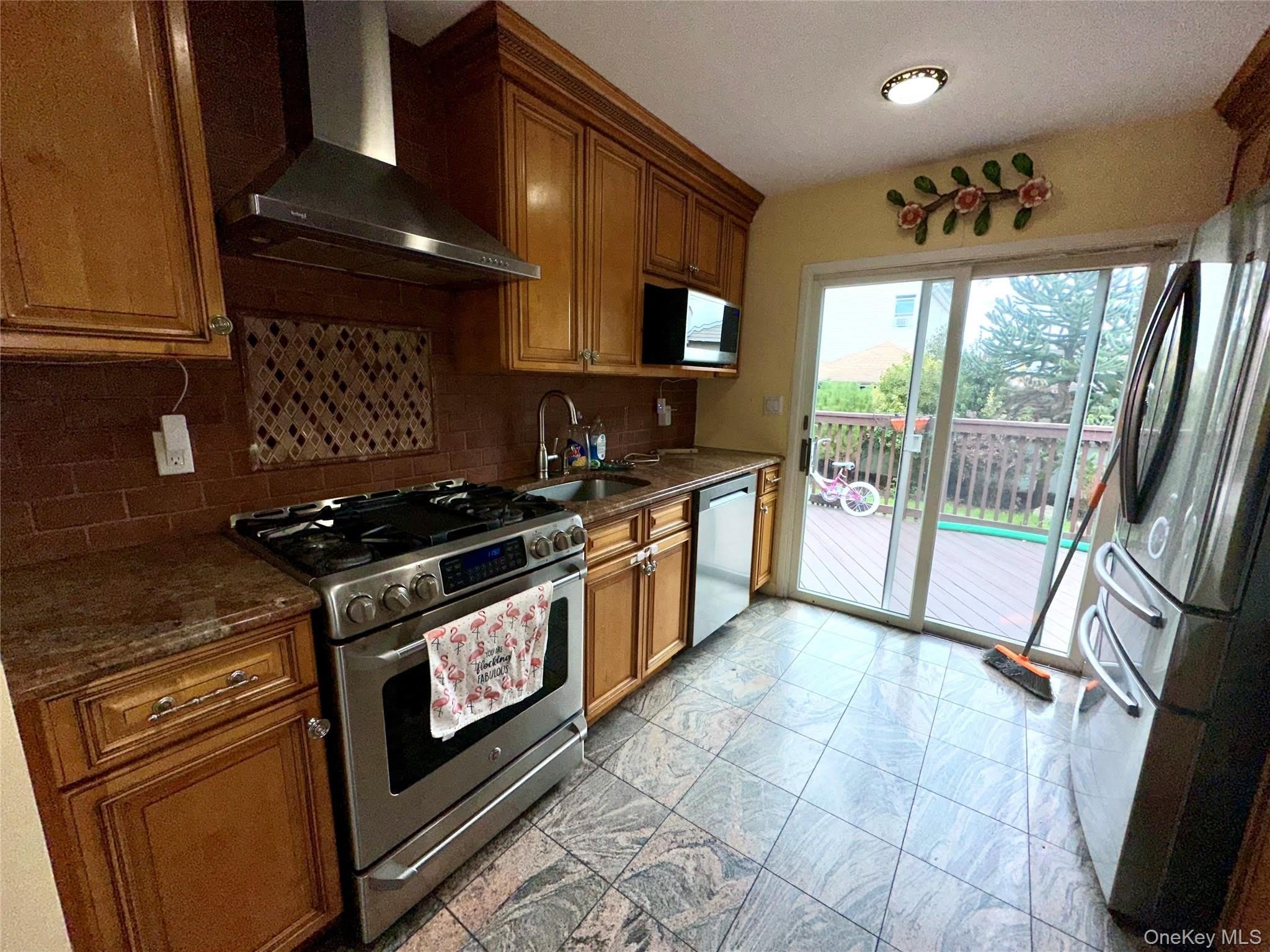 1316 McClure Avenue – photo 4
