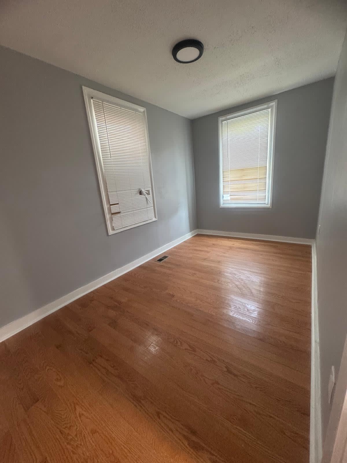 596 Ferry Street – photo 5