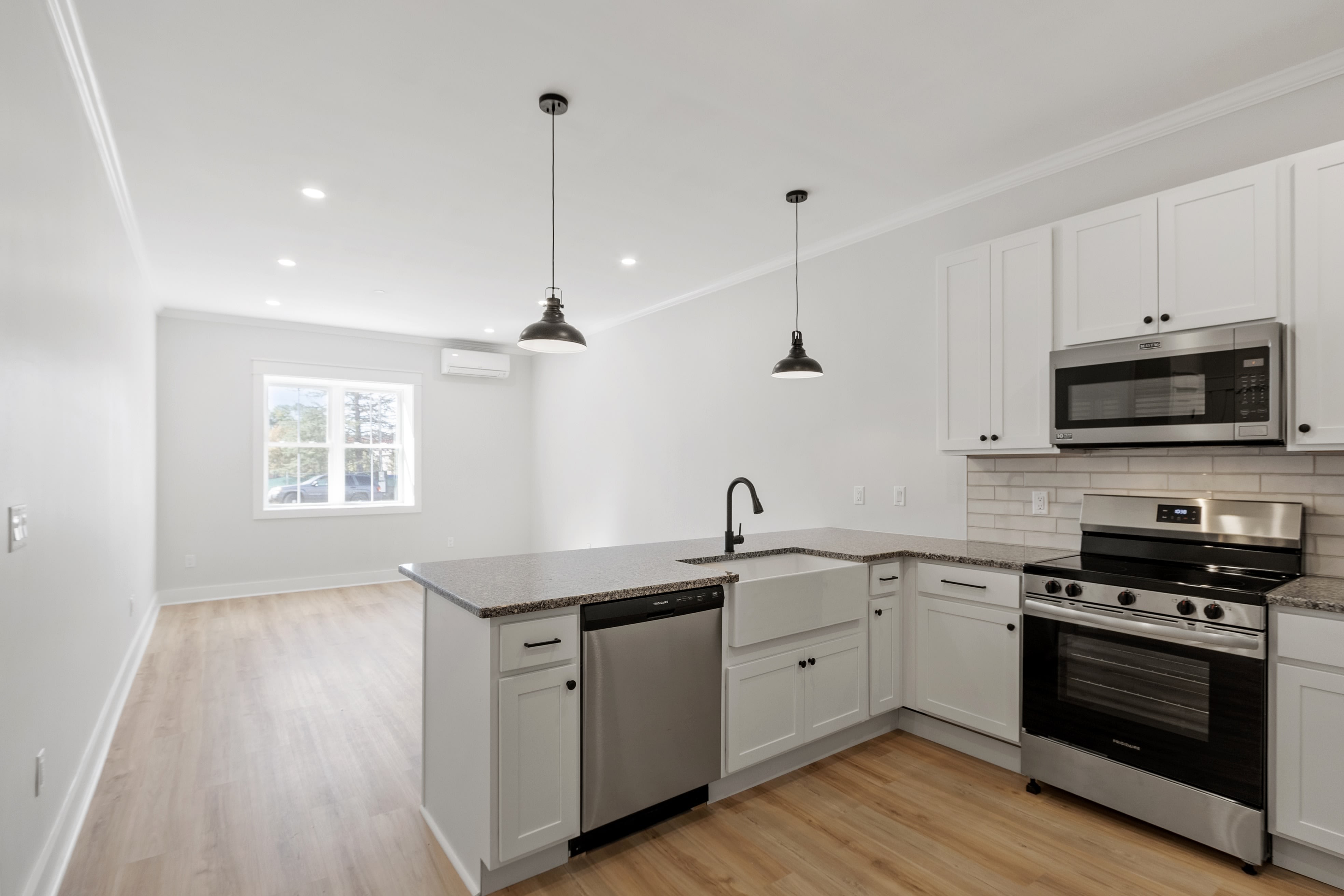 843 Main Street – photo 3