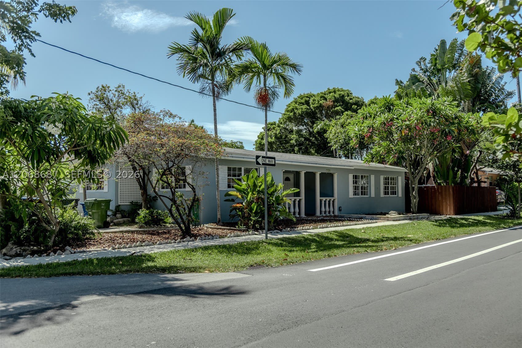 729 Ne 2Nd Ct – photo 3