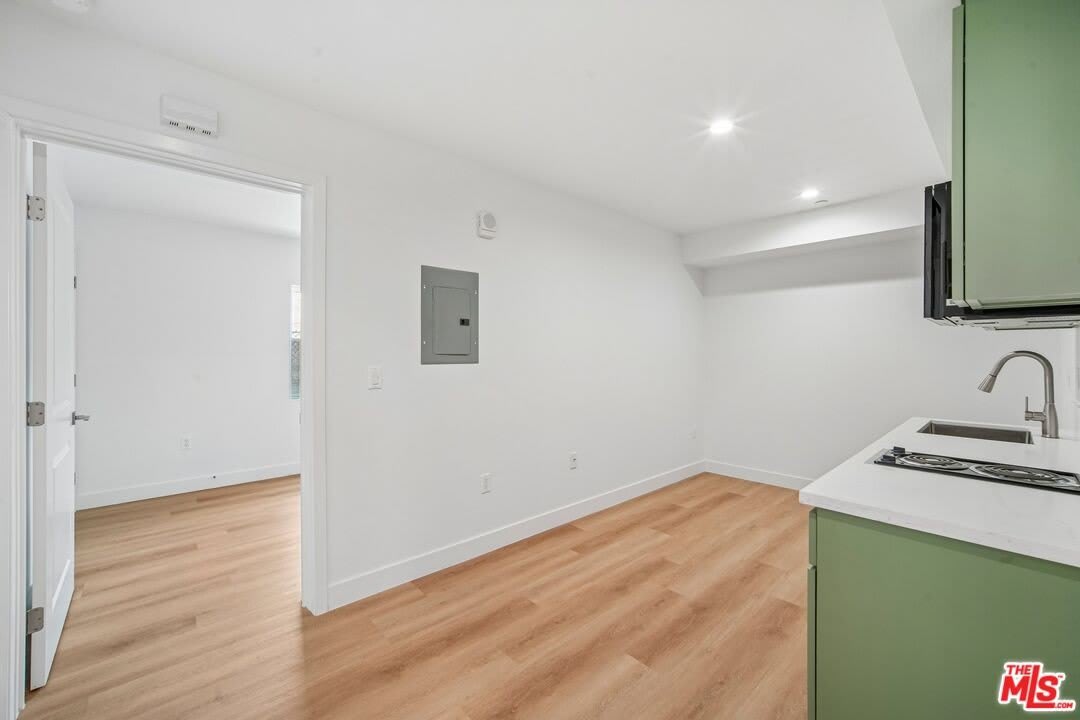 3221 W 71st St – photo 5