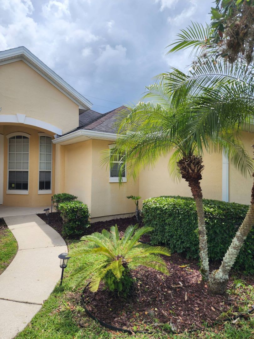 ***TWO WEEKS FREE*** Spacious 3 bed 2 bath Home for rent! – photo 2