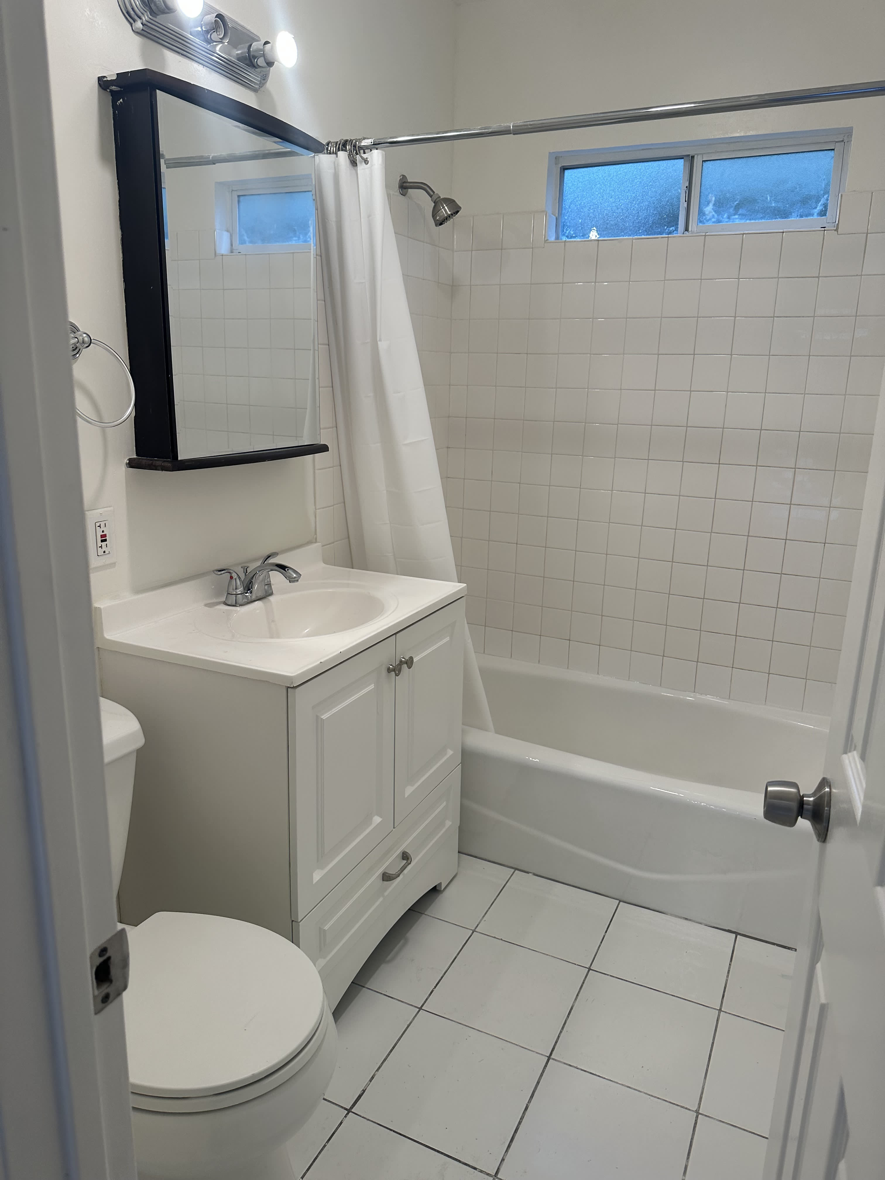 6570 Orange Ave – photo 5