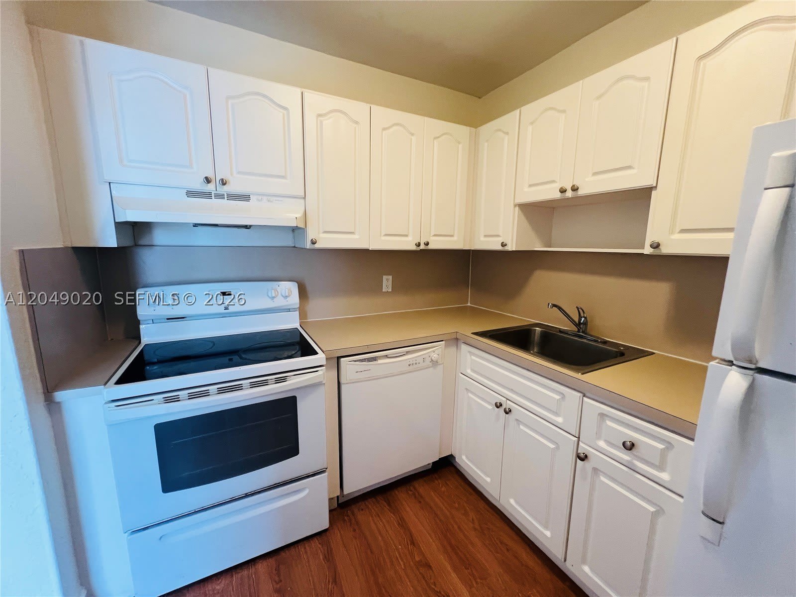 2050 Nw 89Th Ave – photo 3