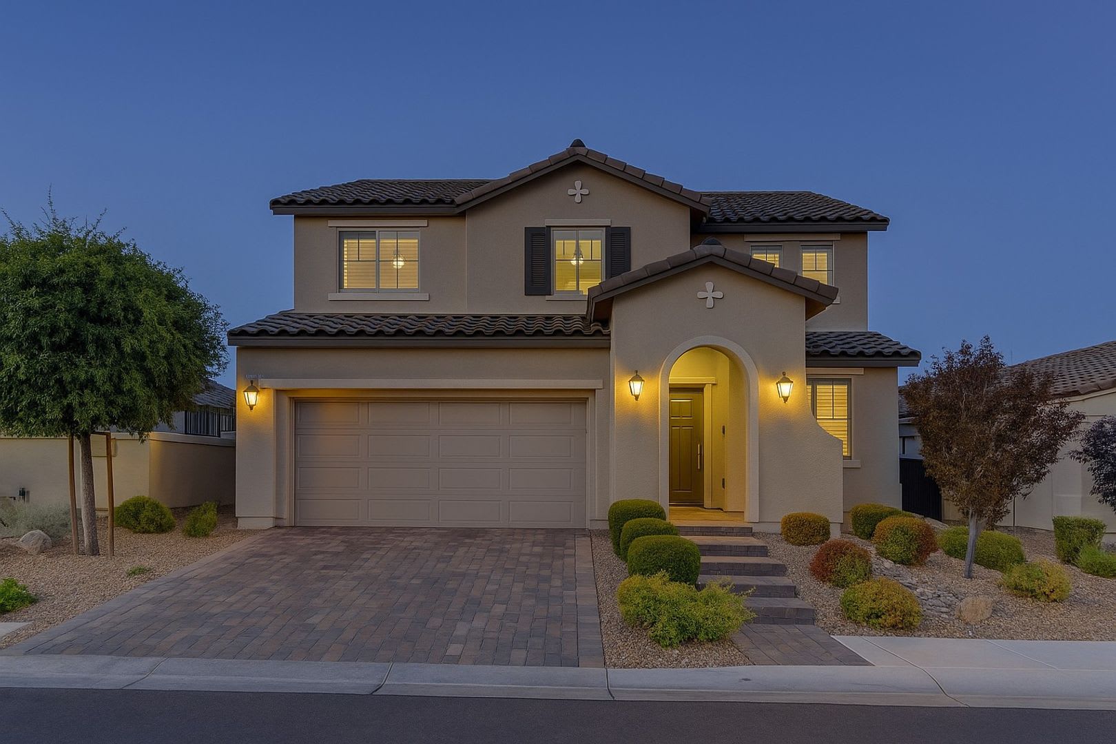 Discover your dream entertainer’s oasis at 426 Port Reggio Street – photo 2