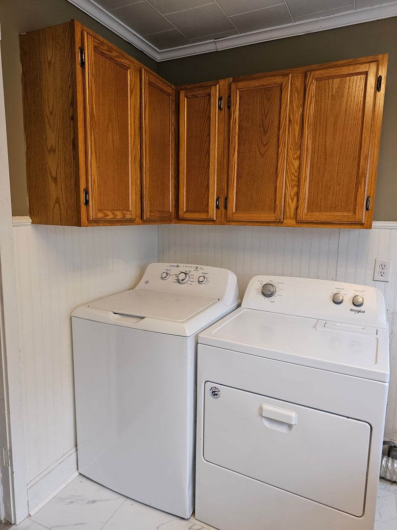 Charming 2 Bedroom Apartment located Minutes Outside of Downtown Sanford – photo 5
