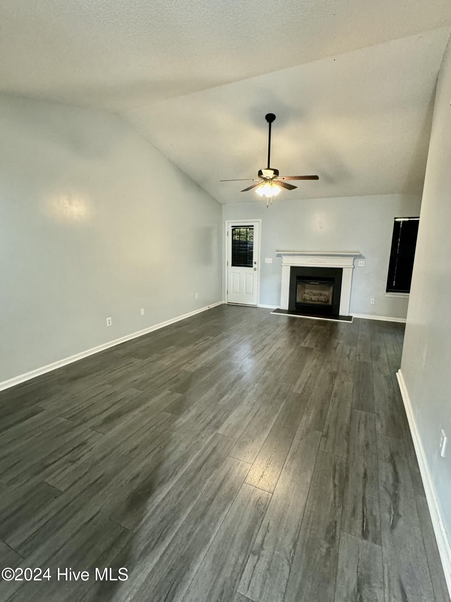 2702 Bluff View Drive – photo 2
