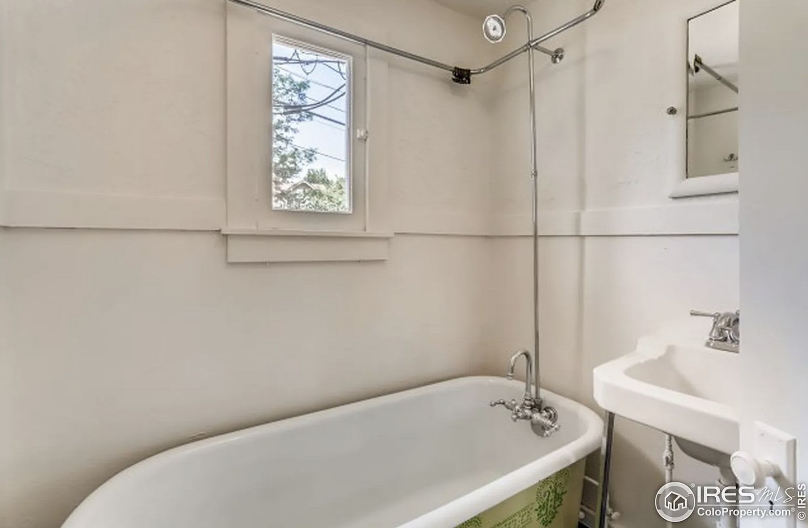 Charming Historic Carriage Home Steps From Pearl Street Boulder Living At Its Finest – photo 4