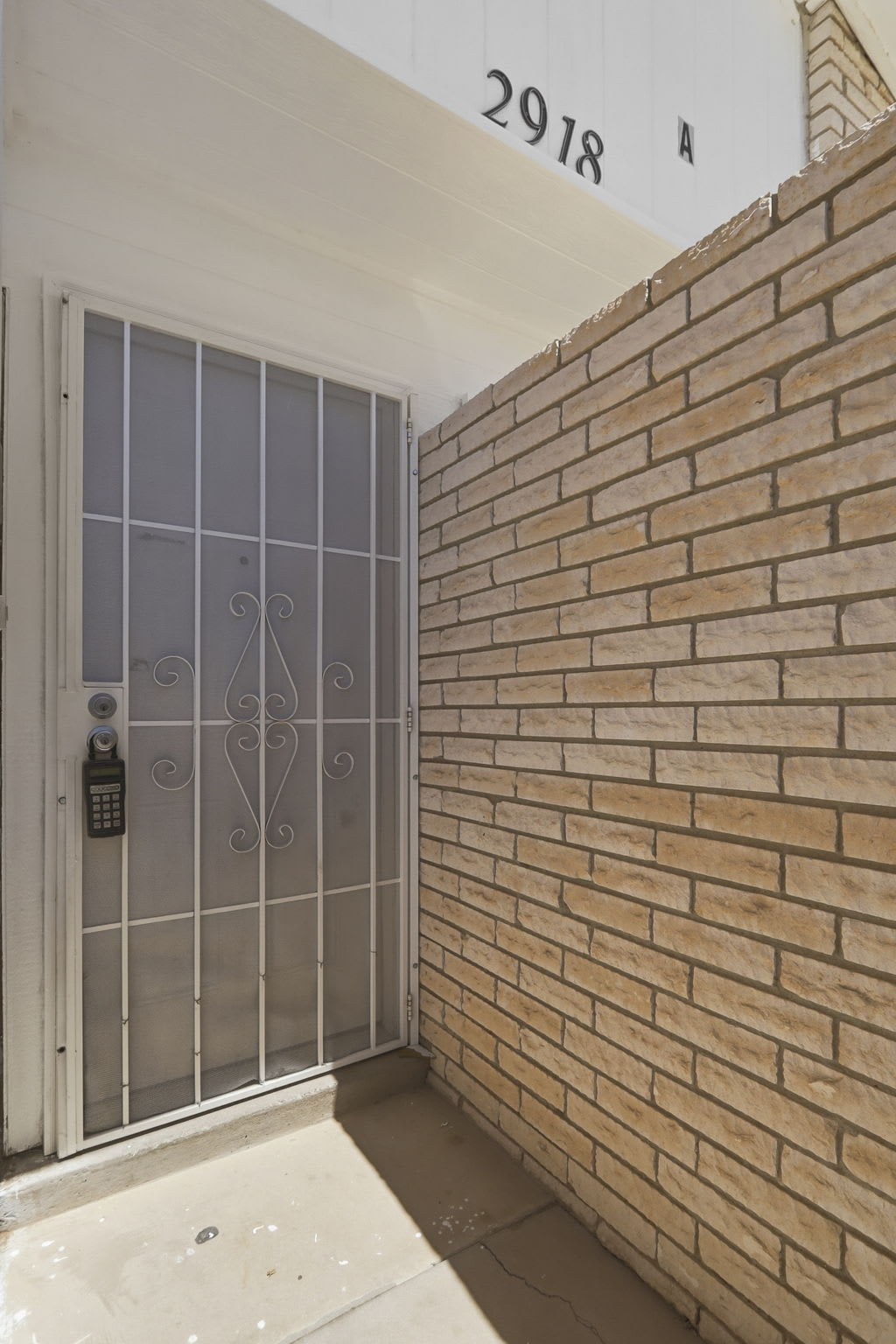 2918 East Glen – photo 4