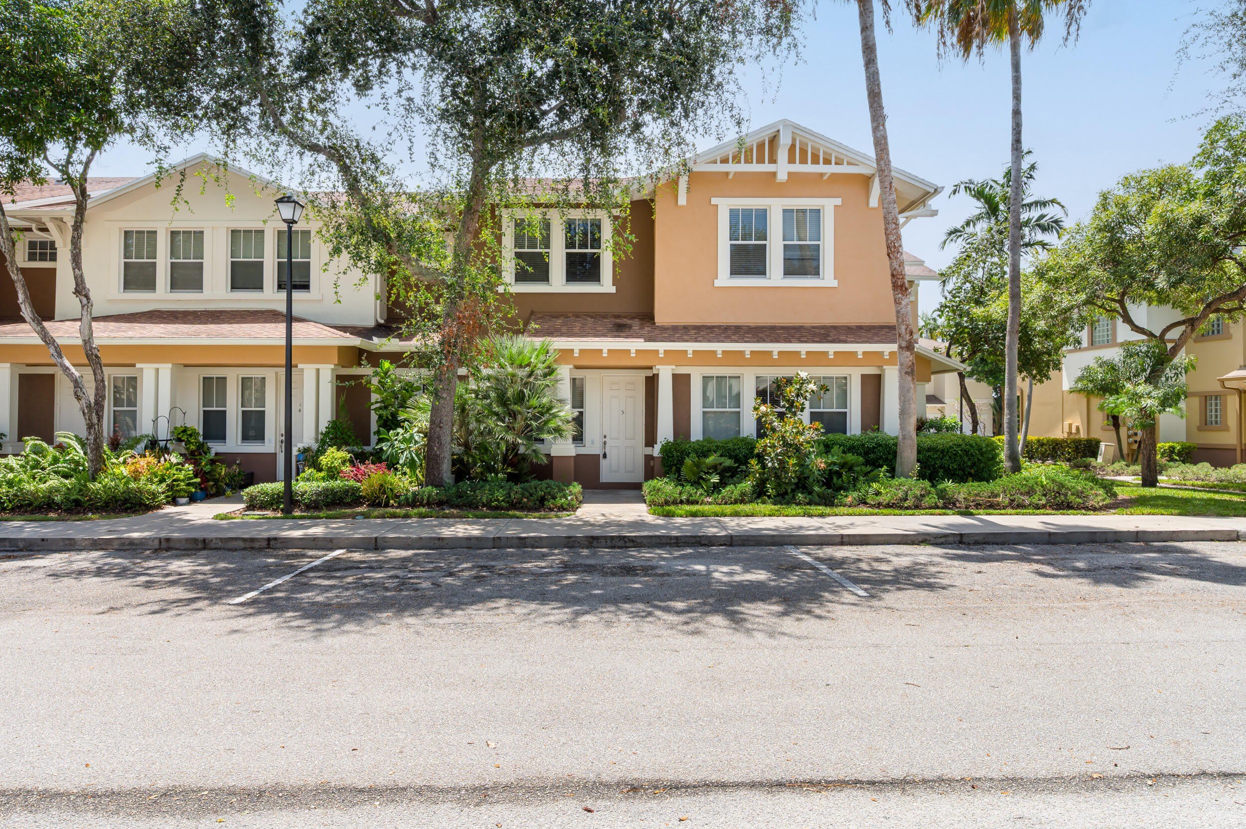 650 Pacific Grove Drive – photo 1
