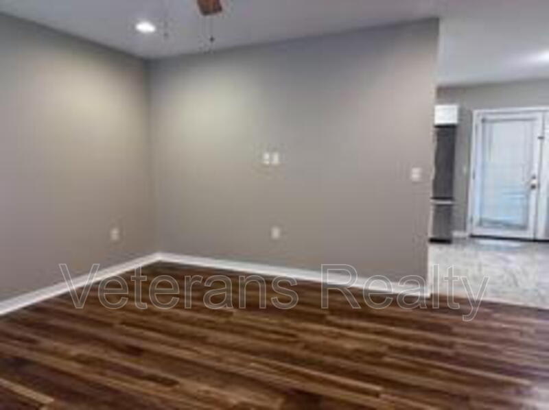 113 Alverado Dr – photo 3