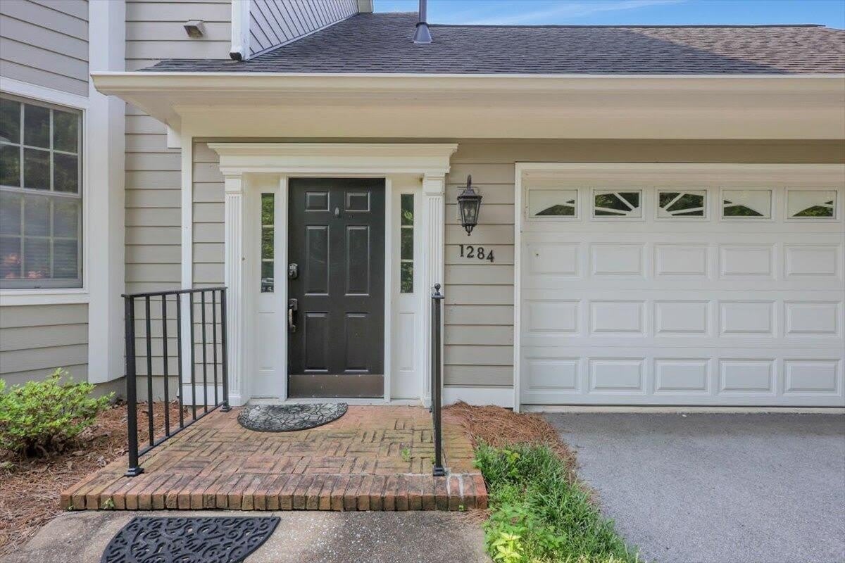 1284 Heritage Landing Drive – photo 2
