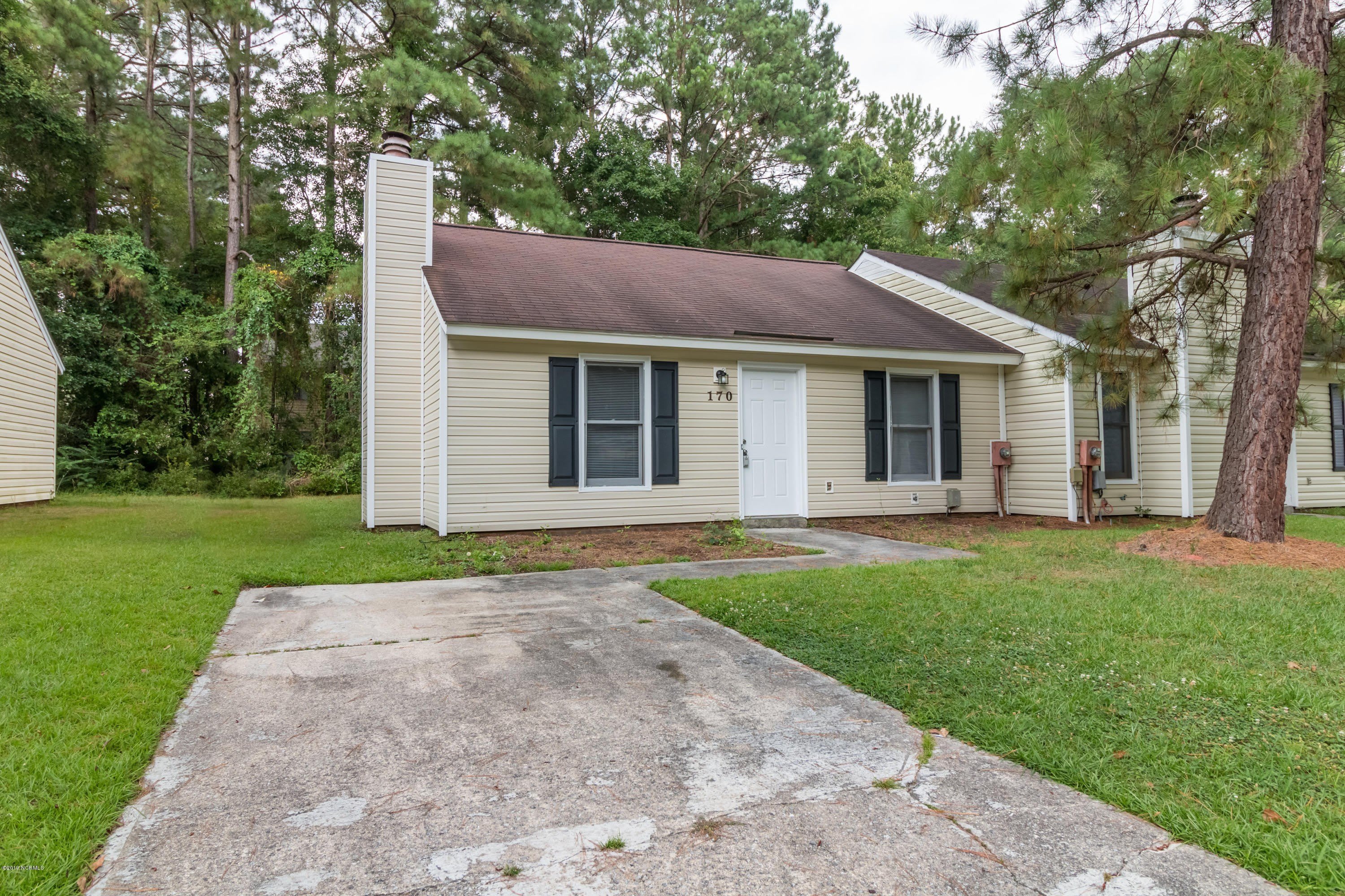 170 Corey Circle – photo 1